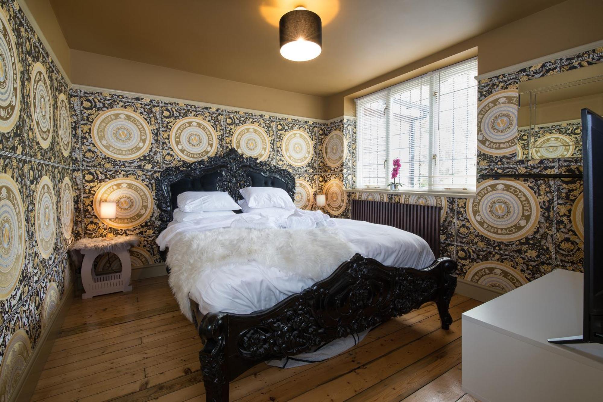Deluxe 4 Or 5 Bed House With Hot Tub, Cinema Room Sleeps 15 Saffron Walden Exteriér fotografie